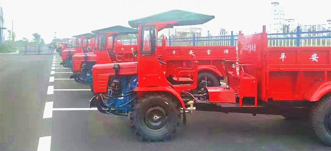 De aangepaste Kleurenfwd Stortplaatsvrachtwagen/Al Terreinkipwagen articuleerde tractor met stortplaatsbed 5